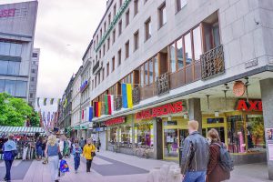 Photo d'une rue commerçante de Drottninggatan